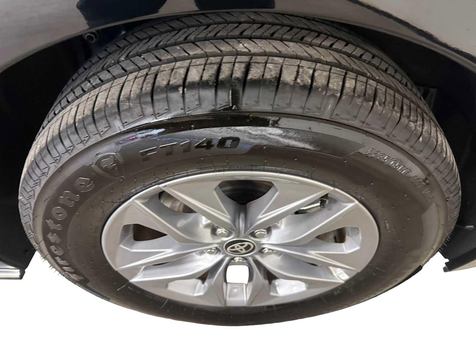 Used 2026 Toyota Sienna LE AWD/4WD image 9