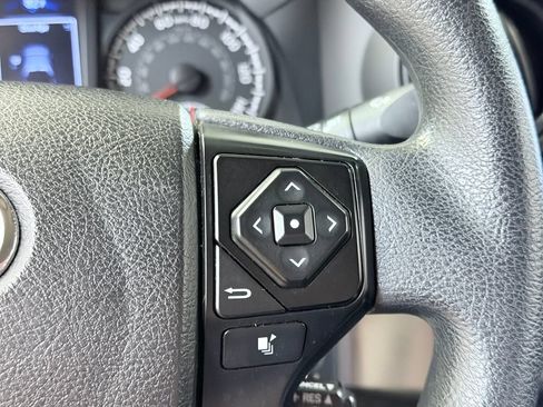 Used 2020 Toyota Tacoma SR AWD/4WD image 43