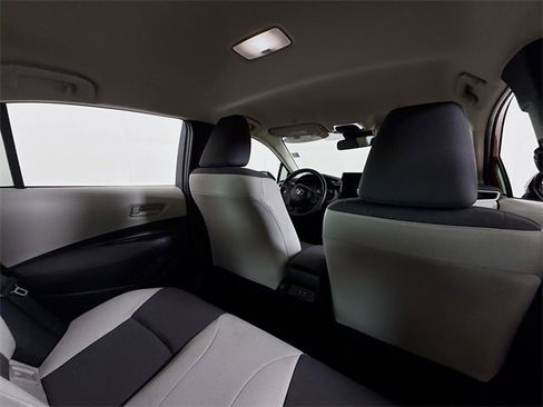 Certified 2025 Toyota Corolla LE image 28