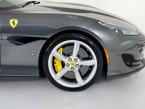 Used 2019 Ferrari Portofino RWD image 36
