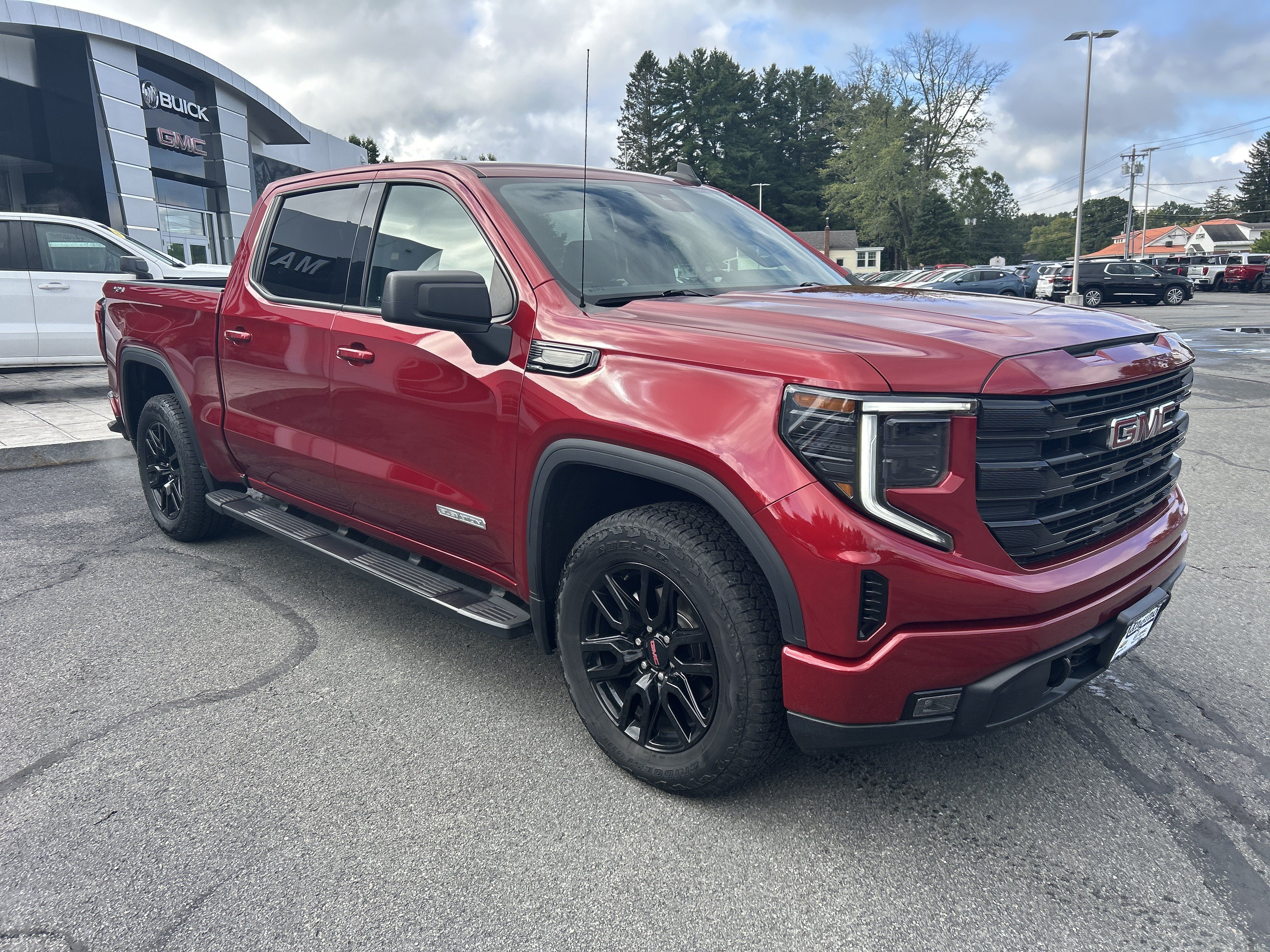 Used 2022 GMC Sierra 1500 Elevation AWD/4WD image 16