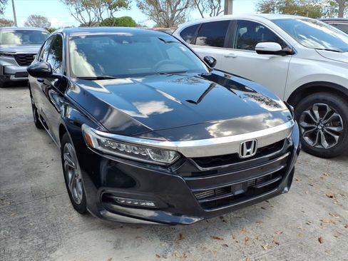 Used 2018 Honda Accord EX image 5