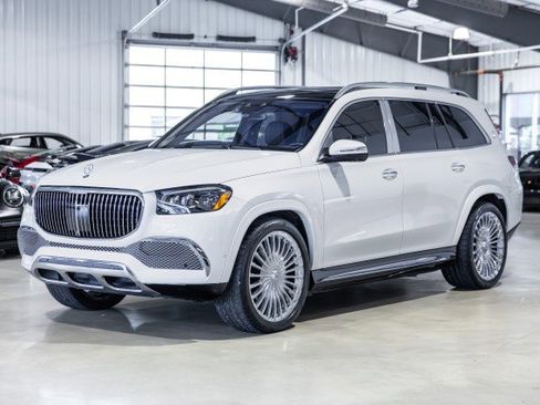 Used 2023 Mercedes-Benz Maybach GLS 600 4MATIC image 2