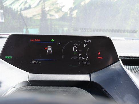 Certified 2024 Toyota Prius XLE image 31