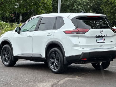 New 2026 Nissan Rogue SV AWD/4WD image 6