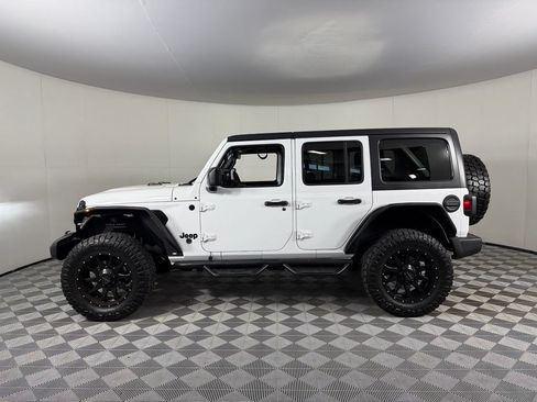 Used 2021 Jeep Wrangler Unlimited Sport AWD/4WD image 9