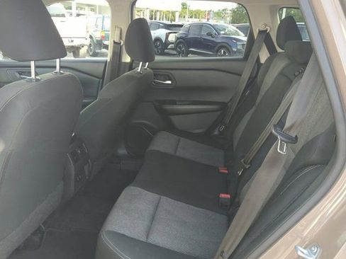 Used 2025 Nissan Rogue SV AWD/4WD image 13