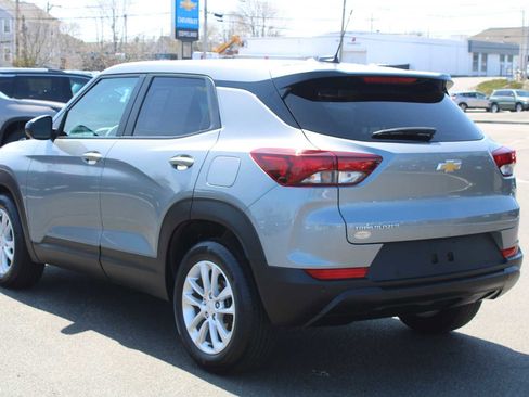 Used 2024 Chevrolet TrailBlazer LS w/ LS Convenience Package image 5