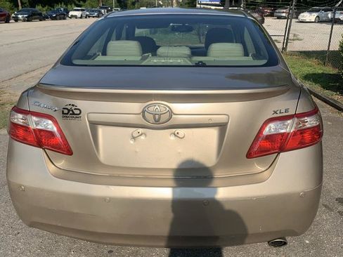 Used 2007 Toyota Camry XLE FWD image 5