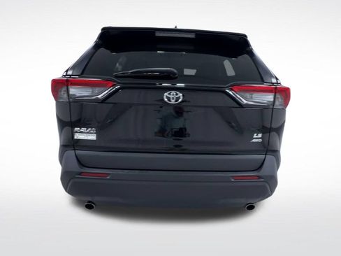 Certified 2022 Toyota RAV4 LE AWD/4WD image 8