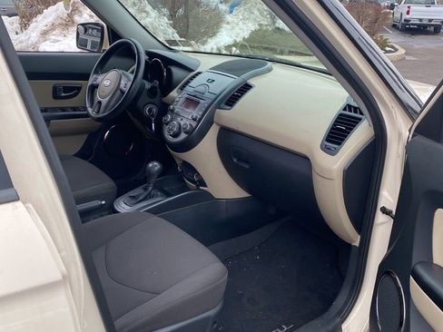 Used 2011 Kia Soul ! image 21