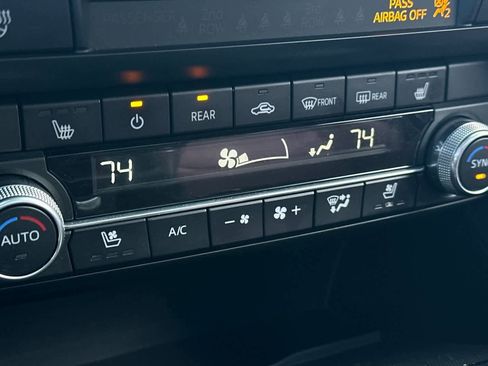 Used 2023 MAZDA CX-9 Carbon Edition image 22