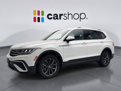 Used 2022 Volkswagen Tiguan SE image 1