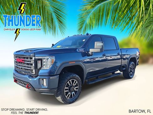 Used 2020 GMC Sierra 2500 AT4 w/ AT4 Premium Package image 2