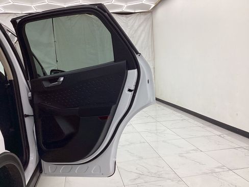 Used 2020 Ford Escape SE Sport AWD/4WD image 25