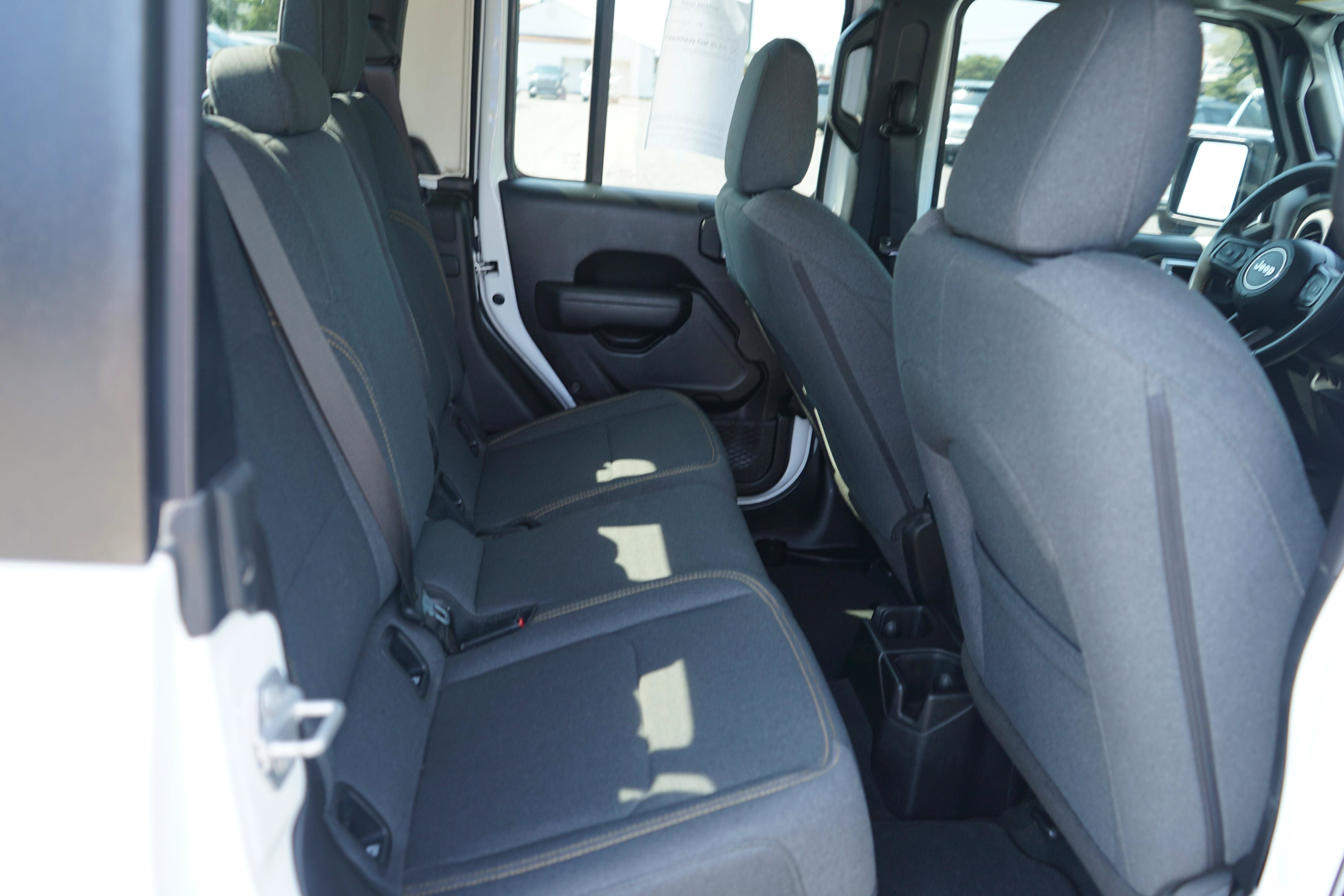 Used 2025 Jeep Gladiator Sport AWD/4WD image 24