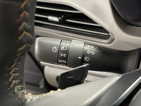 Used 2024 Subaru Crosstrek 2.5i Wilderness w/ Crosstrek Mirror Package image 21