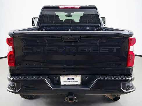 Used 2023 Chevrolet Silverado 2500 Custom w/ Custom Convenience Package image 9