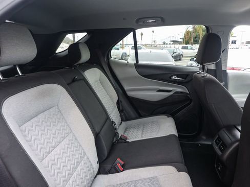 Used 2024 Chevrolet Equinox LT image 23