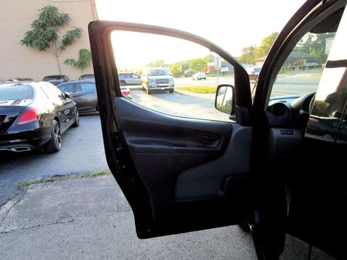Used 2015 Nissan NV200 SV w/ Technology Package image 25