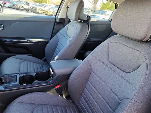 New 2025 Kia K4 EX image 12