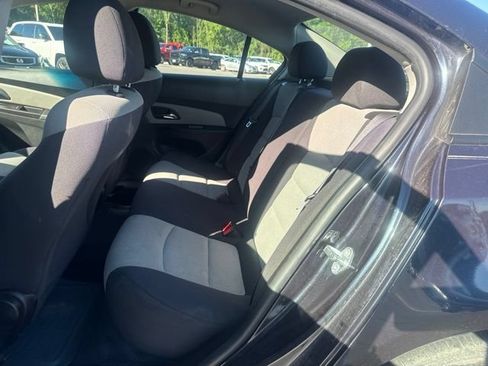 Used 2015 Chevrolet Cruze LS FWD image 13