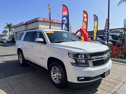 Used 2018 Chevrolet Tahoe LT w/ Luxury Package image 2