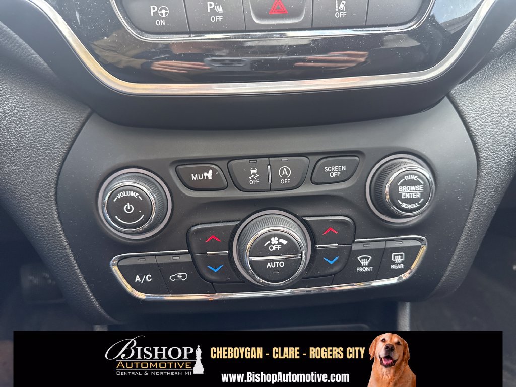 Used 2021 Jeep Cherokee Limited w/ Mopar Interior Package AWD/4WD image 23