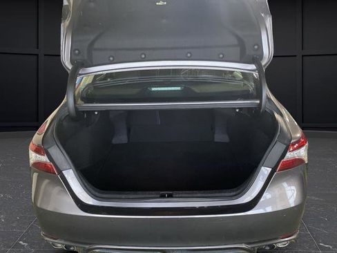 Used 2018 Toyota Camry XSE image 14