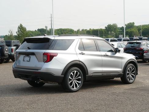 Certified 2024 Ford Explorer ST-Line w/ Class IV Trailer Tow Package AWD/4WD image 4