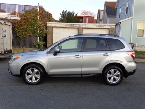 Used 2015 Subaru Forester 2.5i Premium w/ All-Weather Package image 5