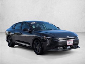 Used 2025 Kia K4 LXS video 3