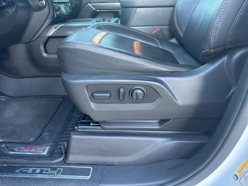 Used 2022 GMC Sierra 2500 AT4 image 13
