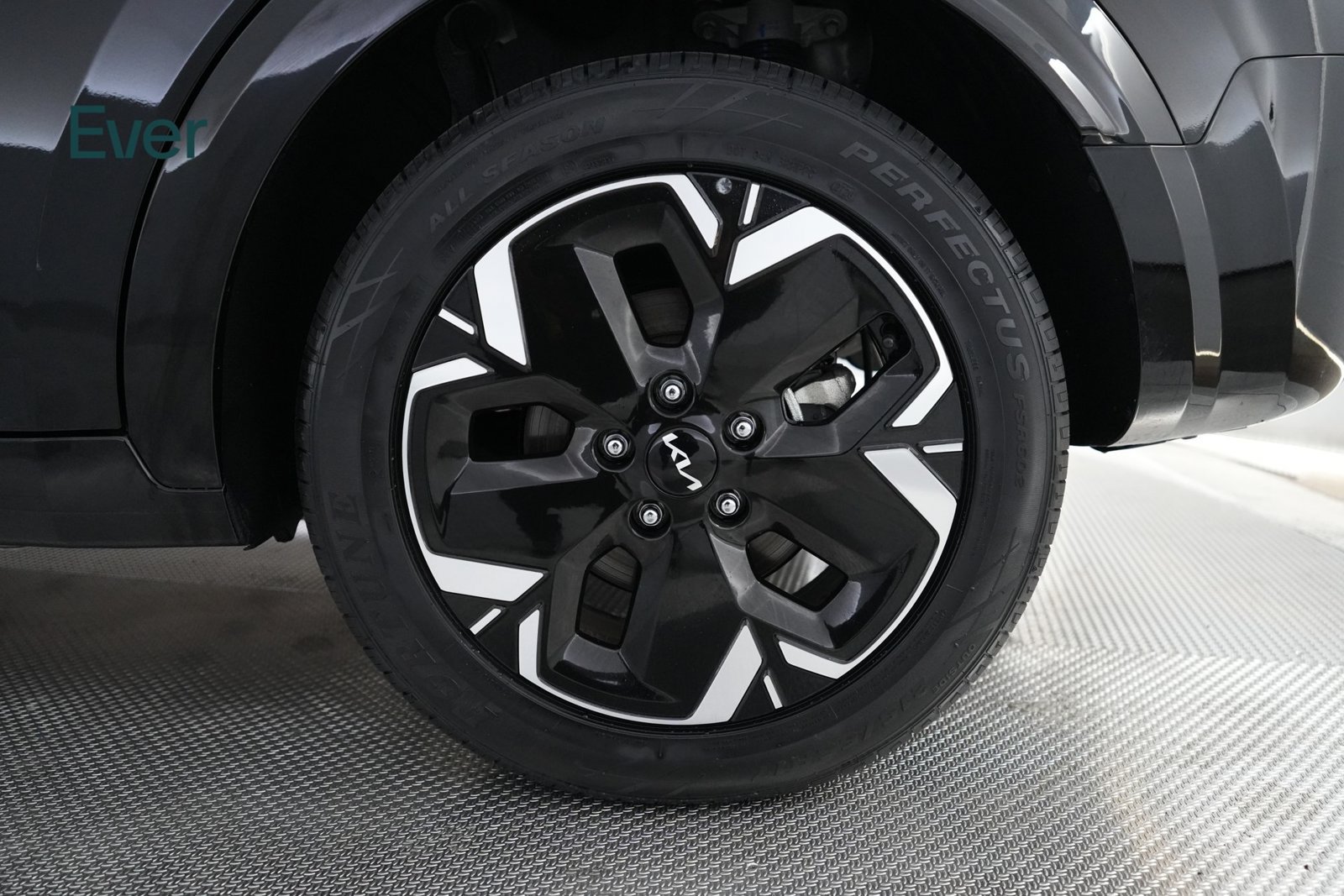Used 2025 Kia Niro Wind w/ Wind Preserve Package FWD image 9