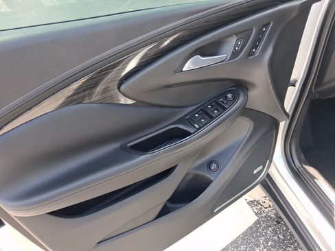 Used 2016 Buick Envision Premium AWD/4WD image 11