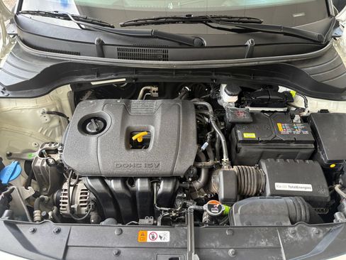 Used 2025 Kia Soul LX w/ LX Technology Package FWD image 32