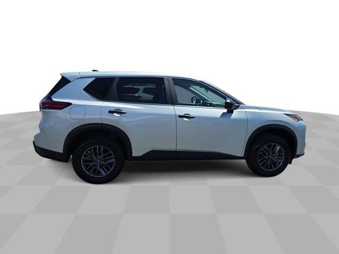 Used 2024 Nissan Rogue S FWD image 9