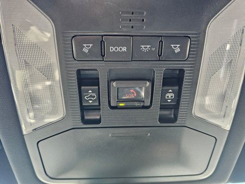Used 2023 Toyota RAV4 XSE AWD/4WD image 43
