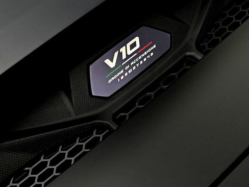 Used 2024 Lamborghini Huracan Sterrato AWD/4WD image 15