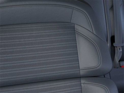 New 2025 Lincoln Nautilus Reserve image 16