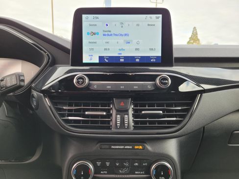 Used 2025 Ford Escape ST-Line image 25