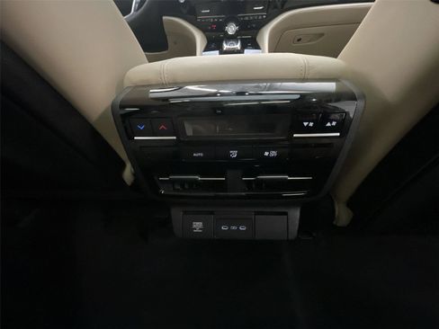 New 2026 Acura MDX SH-AWD image 31