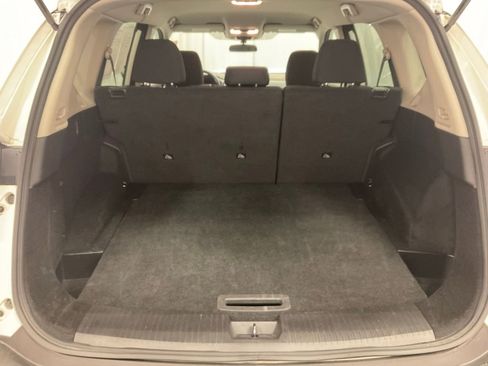 Used 2023 Nissan Rogue S image 9