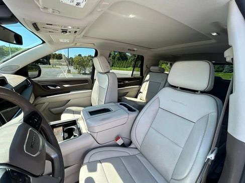 Used 2022 GMC Yukon Denali w/ Max Trailering Package AWD/4WD image 28