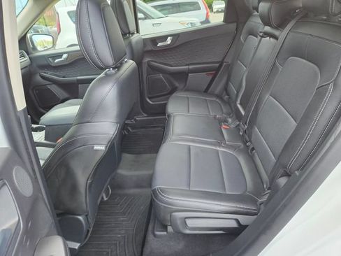Used 2020 Ford Escape Titanium AWD/4WD image 14