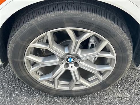 Used 2021 BMW X7 xDrive40i w/ Cold Weather Package AWD/4WD image 17