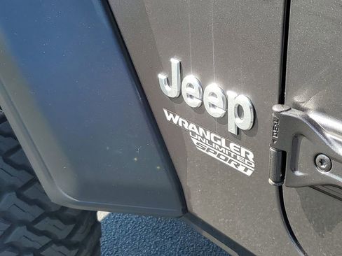 Used 2019 Jeep Wrangler Unlimited Sport S image 29
