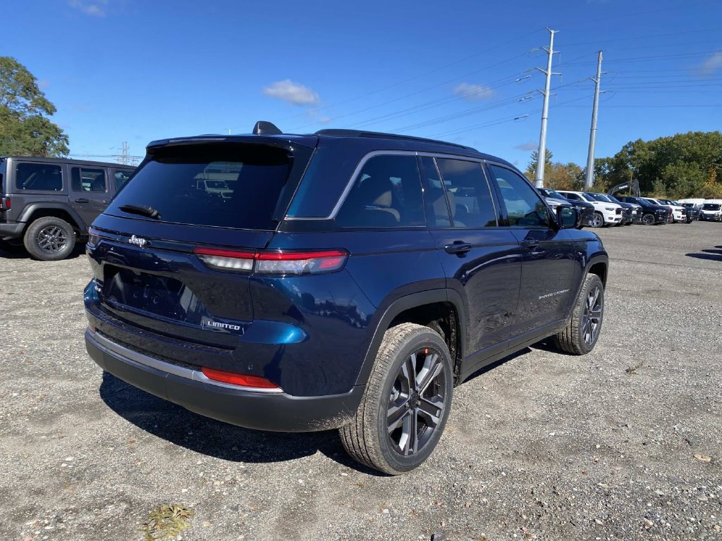New 2027 Jeep Grand Cherokee Limited AWD/4WD image 3