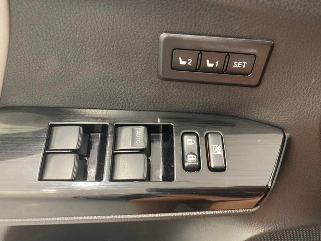 Used 2016 Toyota RAV4 Limited w/ Protection Package AWD/4WD image 27