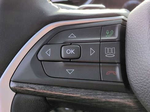 Certified 2024 Jeep Grand Cherokee L Limited w/ Luxury Tech Group II image 19